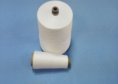 China Fio 100% de tecelagem do poliéster do costume 50/2 de fio branco cru para a linha de costura fornecedor